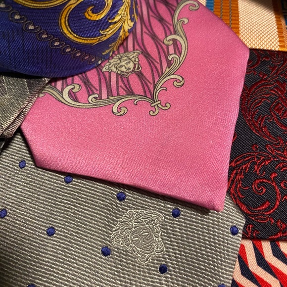 Vintage Versace Ties bundle for your pleasure. - Picture 5 of 5